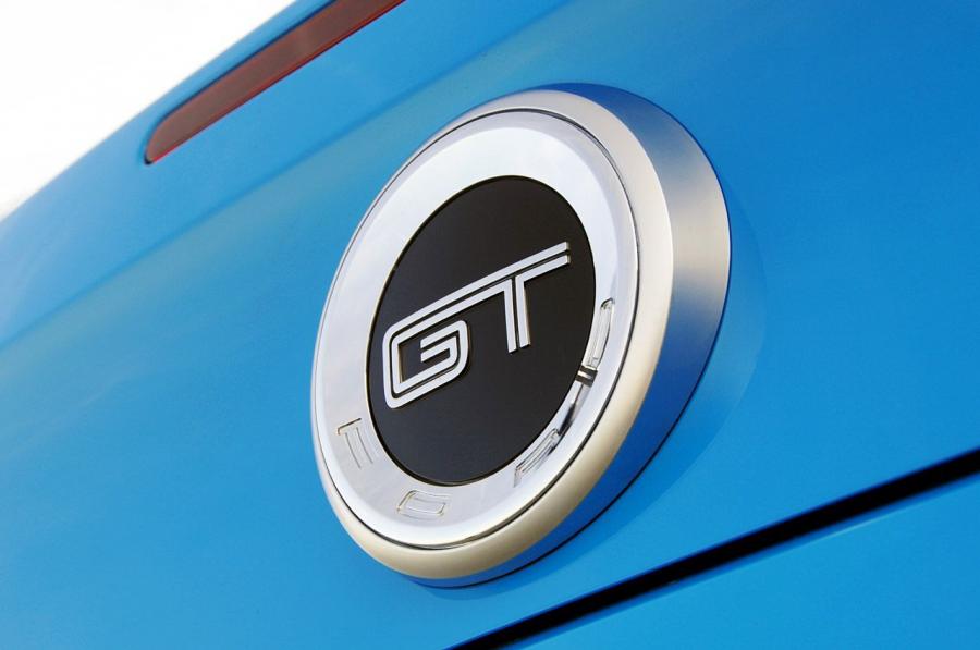  Ford Mustang GT 2010 года  (фото 76 из 213)